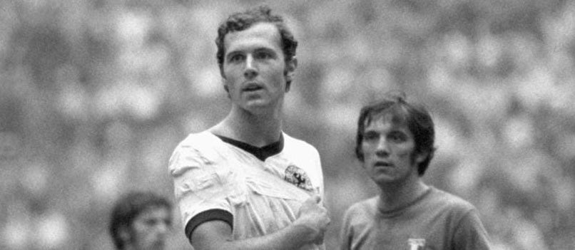 Franz Beckenbauer : Le parcours d'une icône du football, de "Der Kaiser" à la reconnaissance mondiale